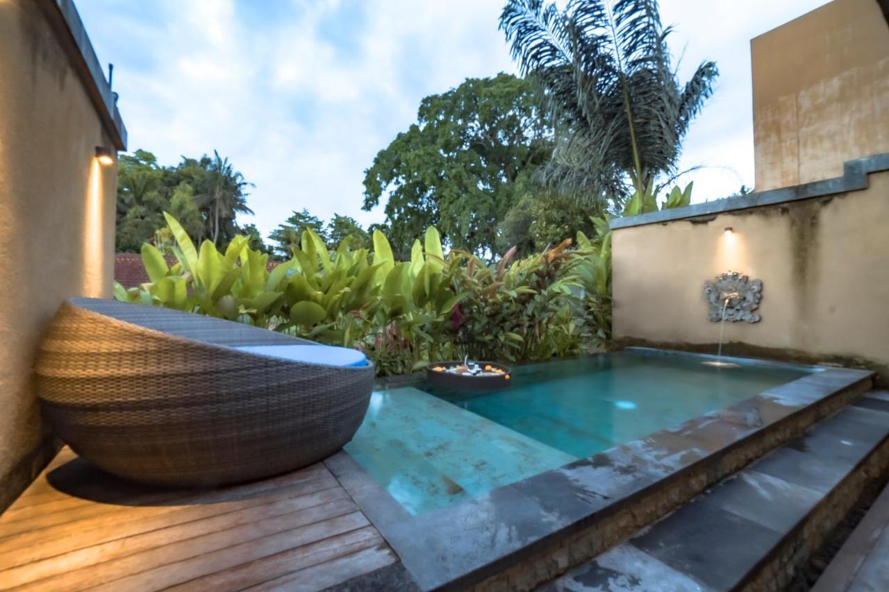 Weda Cita Resort And Spa By Mahaputra Убуд Екстер'єр фото The swimming pool at the hotel